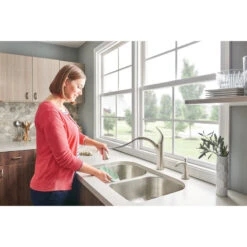 Moen Camerist 1-Handle Low Arc Pullout Kitchen Faucet, Spot Resist Stainless -Whole House Kitchenware 1071db2c0d80e686 7457 w800 h800 b0 p0
