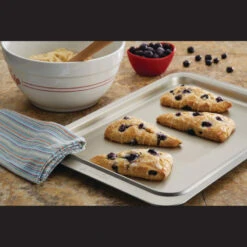 Anolon Nonstick Bakeware 5-Piece Bakeware Set, Pewter And Onyx -Whole House Kitchenware 28c16ab206c354fd 9881 w800 h800 b0 p0