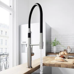 VIGO Norwood Magnetic Spray Kitchen Faucet -Whole House Kitchenware 6f3111230e988f44 2253 w800 h800 b0 p0