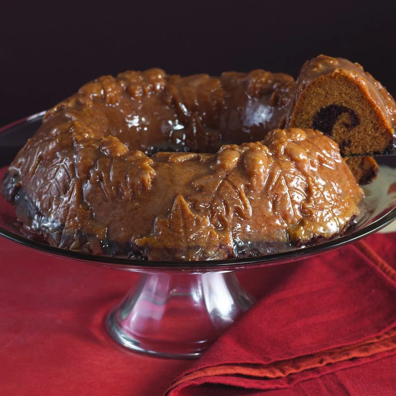 Nordic Ware Platinum Bakeware Autumn Wreath Bundt Cake Pan 4 Nordic Ware Platinum Bakeware Autumn Wreath Bundt Cake Pan - Image 2