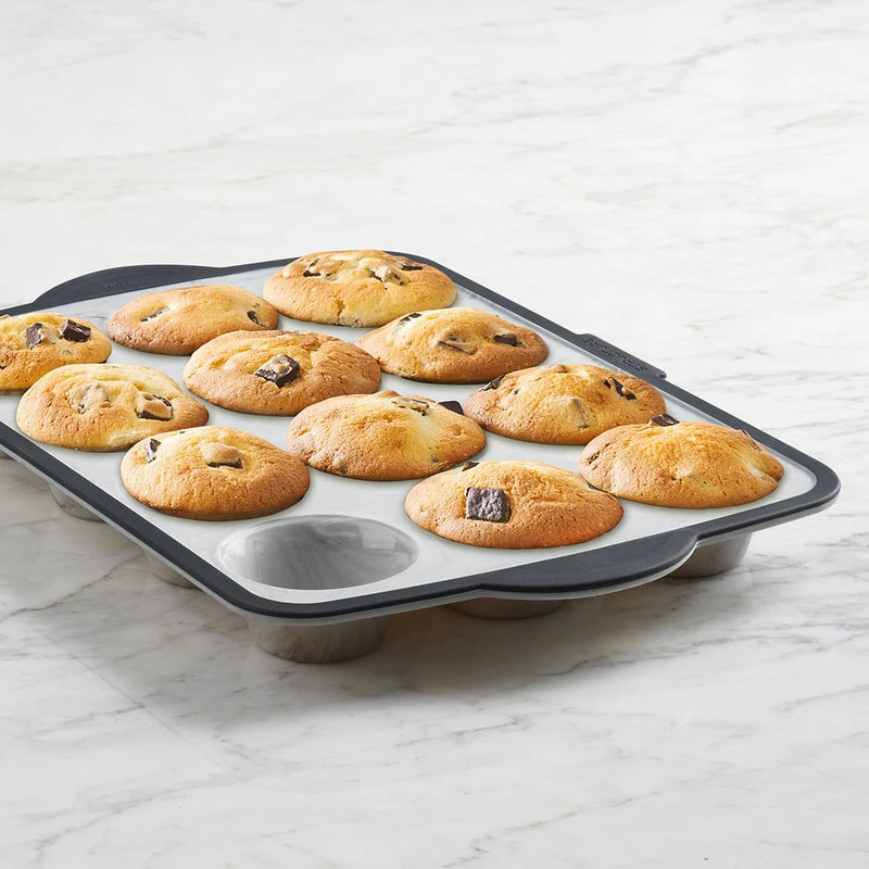 Trudeau Pro Marble Silicone Structure Standard 12 Count Muffin Pan 4 Trudeau Pro Marble Silicone Structure Standard 12 Count Muffin Pan - Image 2
