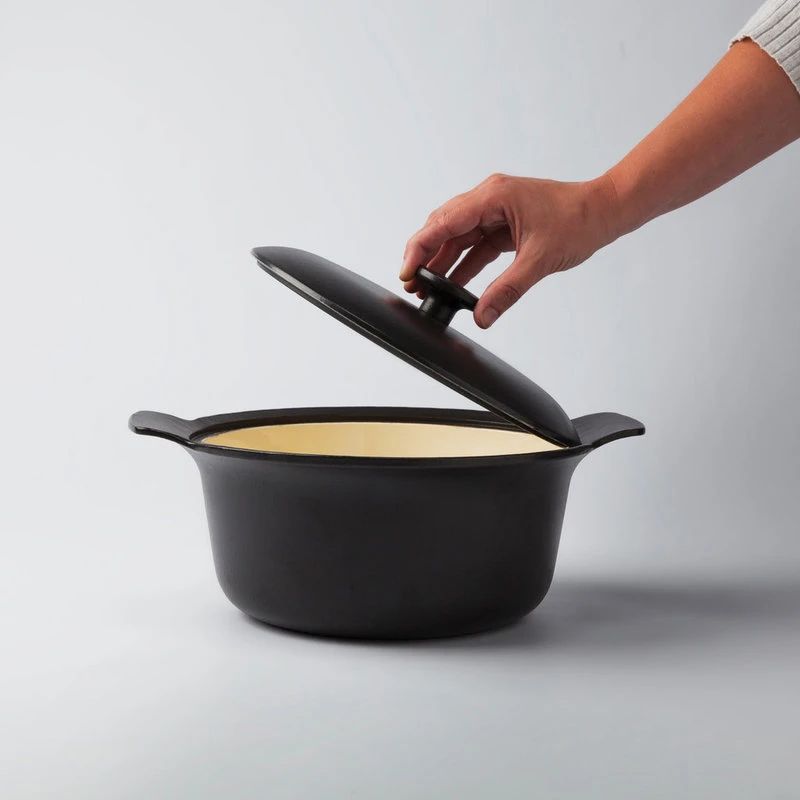 Ron Cast Iron Covered Stockpot, Black, 4.4Qt. 5 Ron Cast Iron Covered Stockpot, Black, 4.4Qt. - Image 3