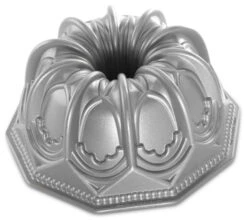Nordic Ware 9 Cup Vaulted Cathedral Bundt Pan