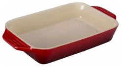 Le Creuset 1 4/5-Quart, (10 1/2"x7") Rectangular Dish, Cherry